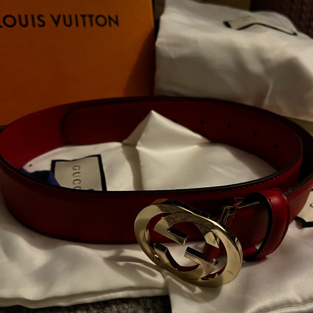 GUCCI belt
